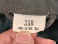 U.S. Army, Uniformjacke datiert 1981. Die Effekten scheinbar original vernäht, dazu eine passende Hose.