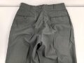U.S. Army, Uniformjacke datiert 1981. Die Effekten scheinbar original vernäht, dazu eine passende Hose.