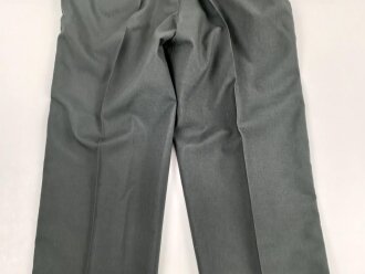 U.S. Army, Uniformjacke datiert 1971. Die Effekten scheinbar original vernäht, dazu eine passende Hose.