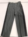 U.S. Army, Uniformjacke datiert 1971. Die Effekten scheinbar original vernäht, dazu eine passende Hose.