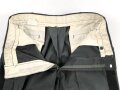 U.S. Army, Uniformjacke datiert 1971. Die Effekten scheinbar original vernäht, dazu eine passende Hose.