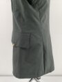 U.S. Army, Uniformjacke datiert 1971. Die Effekten scheinbar original vernäht, dazu eine passende Hose.