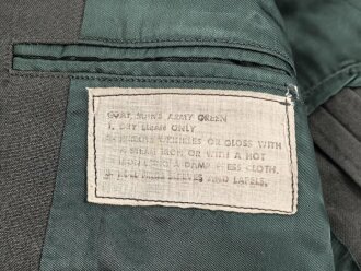 U.S. Army, Uniformjacke vermutlich aus dem 1980iger Jahren. Die Effekten scheinbar original vernäht