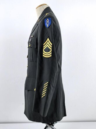 U.S. Army, Uniformjacke vermutlich aus dem 1980iger Jahren. Die Effekten scheinbar original vernäht