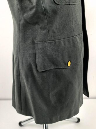 U.S. Army, Uniformjacke datiert 1975. Die Effekten scheinbar original vernäht
