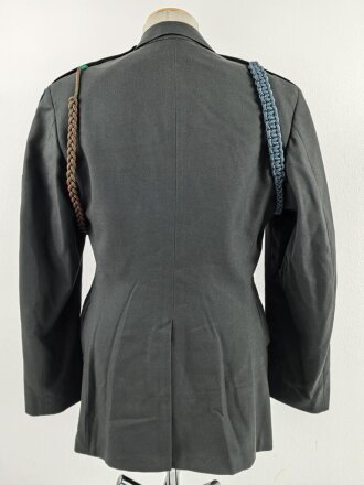 U.S. Army, Uniformjacke datiert 1975. Die Effekten scheinbar original vernäht