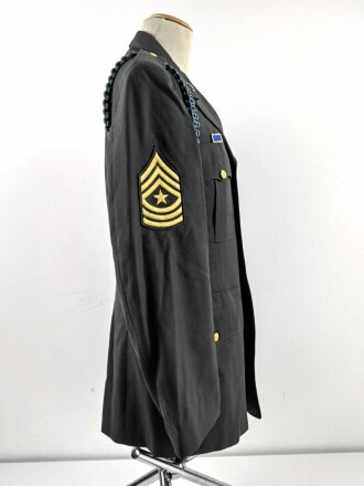 U.S. Army, Uniformjacke datiert 1975. Die Effekten scheinbar original vernäht