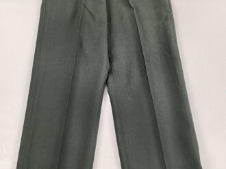 U.S. Army, Uniformjacke datiert 1976. Die Effekten scheinbar original vernäht, dazu eine passende Hose.