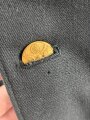 U.S. Army, Uniformjacke datiert 1976. Die Effekten scheinbar original vernäht, dazu eine passende Hose.