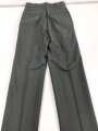 U.S. Army, Uniformjacke datiert 1976. Die Effekten scheinbar original vernäht, dazu eine passende Hose.