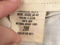 U.S. Army, Uniformjacke datiert 1976. Die Effekten scheinbar original vernäht, dazu eine passende Hose.