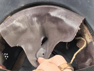 Stahlhelm Luftschutz, in allen Teilen originales Stück, ungereinigt
