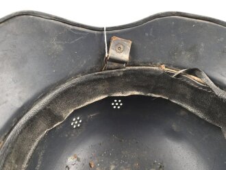 Stahlhelm Luftschutz, in allen Teilen originales Stück, ungereinigt