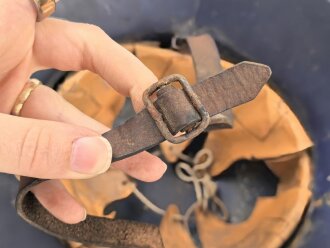 Stahlhelm Luftschutz, in allen Teilen originales Stück, ungereinigt