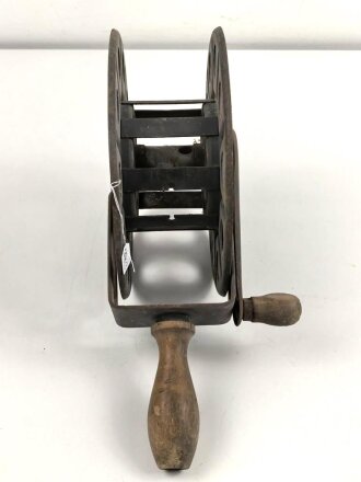 Handkabelrolle Wehrmacht. Originallack, ungereinigt, Durchmesser etwa 25cm, datiert 1939.