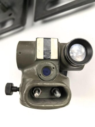 Satz Richtgerät für Funkpeiler Fu.30a. . Originallack,  Hersteller Ertl München. Nicht Vollständig, mit zugehörigem Gehäusedeckel