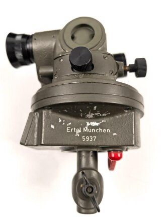 Satz Richtgerät für Funkpeiler Fu.30a. . Originallack,  Hersteller Ertl München. Nicht Vollständig, mit zugehörigem Gehäusedeckel