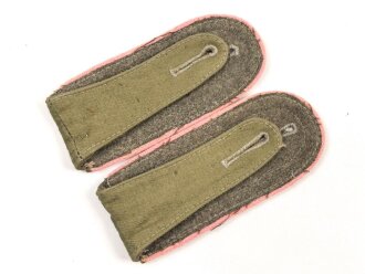 Panzertruppe Afrikakorps, Paar Schulterklappen für einen Unteroffizier. Neuzeitliche Anfertigung