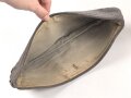 Luftwaffe, Schiffchen für Mannschaften. Stark getragenes Stück, der Adler original, aber neuzeitlich ergänzt. Kopfgrösse gemessen 58