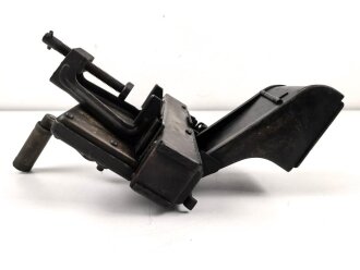 Gurtfüller für Maschinengewehr 50 Schuss Gurt Wehrmacht. Hersteller cnx. Meiner Meinung nach ein guter Wasserfund. beweglich
