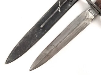 Frankreich 2.Weltkrieg Kampfmesser, Hersteller " S.G.C.C" Unter deutscher Besatzung Hergestellt und so an Deutsche Soldaten unter anderem in Norwegen ausgegeben. Guter Gesamtzustand