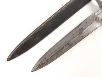 Frankreich 2.Weltkrieg Kampfmesser, Hersteller " S.G.C.C" Unter deutscher Besatzung Hergestellt und so an Deutsche Soldaten unter anderem in Norwegen ausgegeben. Guter Gesamtzustand