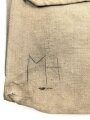 Tasche mit Trageriemen aus Wehrmachtsmaterial. Maße etwa 30 x 30cm, Nachkrieg ?