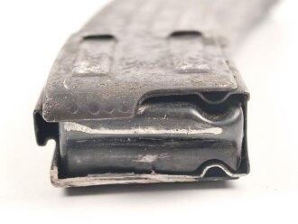 Magazin MP44 Wehrmacht, Hersteller gqm, eine "Lippe" abgeschnitten, somit hält keine Patrone mehr und die Eigenschaften als Magazin sind nicht mehr gegeben .  Frei Verkäuflich ab 18. Jahren