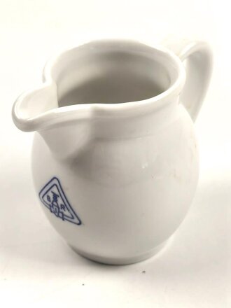 Kantinenporzellan Milchkännchen mit dem Logo der Firma Bünte & Remmler (BUR), Höhe 6cm, Hersteller Königszelt, gebraucht