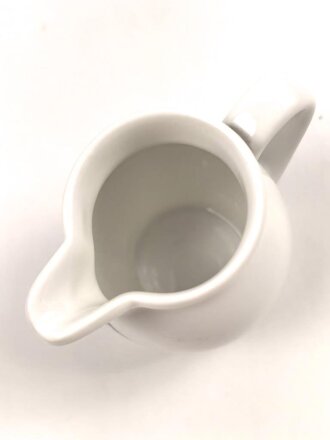 Kantinenporzellan Milchkännchen mit dem Logo der...