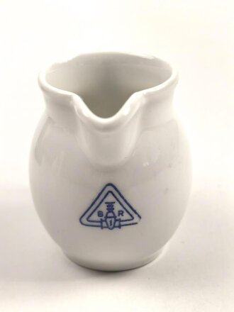 Kantinenporzellan Milchkännchen mit dem Logo der Firma Bünte & Remmler (BUR), Höhe 6cm, Hersteller Königszelt, gebraucht