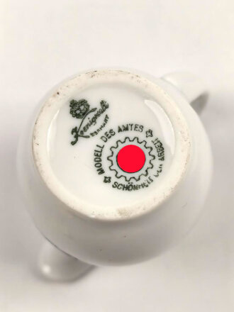Kantinenporzellan Milchkännchen mit dem Logo der Firma Bünte & Remmler (BUR), Höhe 6cm, Hersteller Königszelt, gebraucht