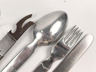 Vierteiliges Besteck Wehrmacht, zusammengehörig, ungebraucht, nicht gereinigt