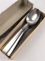 Kantinenlöffel  Modell des Amtes Schönheit der Arbeit, Hakenkreuz im Zahnrad, Edelstahl magnetisch, Gesamtlänge ca. 21 cm, Sie erhalten einen (1) Löffel aus der originalen Verpackung