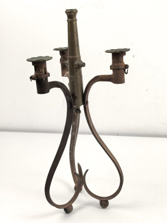 Drei Dillenbajonette umgearbeitet zum Kerzenständer. Gesamthöhe etwa 45cm