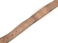Eindornkoppel schwarzes Leder, Höhe 50mm, Gesamtlänge etwa 122cm, schweres Messingschloss