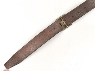 Eindornkoppel schwarzes Lackleder, Höhe 40mm, Gesamtlänge etwa 114cm, Messingschloss