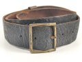Eindornkoppel schwarzes Lackleder, Höhe 40mm, Gesamtlänge etwa 114cm, Messingschloss