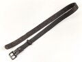 Eindornkoppel schwarzes Leder, Höhe 27mm, Gesamtlänge etwa 105cm, Eisenschliesse