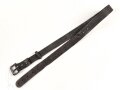 Eindornkoppel schwarzes Leder, Höhe 27mm, Gesamtlänge etwa 105cm, Eisenschliesse