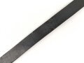 Eindornkoppel schwarzes Leder, Höhe 46mm, Gesamtlänge etwa 114cm, Eisenschliesse lackiert