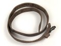 Lederriemen braun, geschwärzte Eisenschliesse, Breite knapp 2cm, Länge etwa 80cm