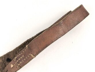Lederriemen braun,  Breite knapp 2,5cm, Länge etwa 67cm
