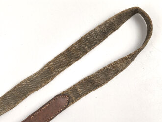Leder/ Leinenriemen braun, Breite knapp über 3cm, Länge etwa 120cm, Alter und Herkunft unbekannt