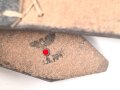 Zwei Riemen aus schwarzem Ersatzmaterial. Länge je etwa 55cm, Breite 2,5cm. Trocken