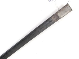 Kaiserreich, Scheide für einen Degen, eiserne Beschläge, der untere Beschlag vermutlich neuzeitlich gefertigt. Gesamtlänge 83cm