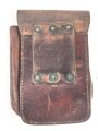 Magazintasche ? aus Leder. Messingbeschläge, Maße etwa 11 x 18 x 5cm, datiert 1937, Herkunft unbekannt