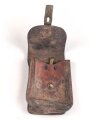 Magazintasche ? aus Leder. Messingbeschläge, Maße etwa 11 x 18 x 5cm, datiert 1937, Herkunft unbekannt