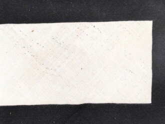 Mittelteil einer Hakenkreuzfahne, das Hakenkreuz gedruckt. Durchmesser etwa 49cm