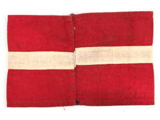 Armbinde für Angehörige der Hitlerjugend, deutlich getragenes Stück
